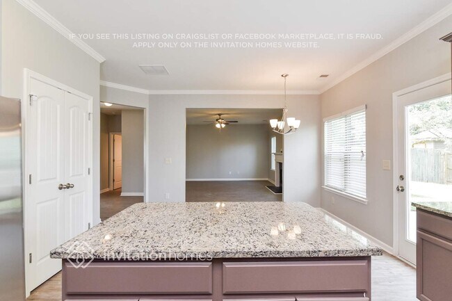 4100 Whitfield Oak Way NE