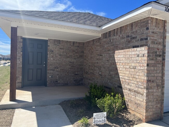 Photo - 1009 Ichabod Cir