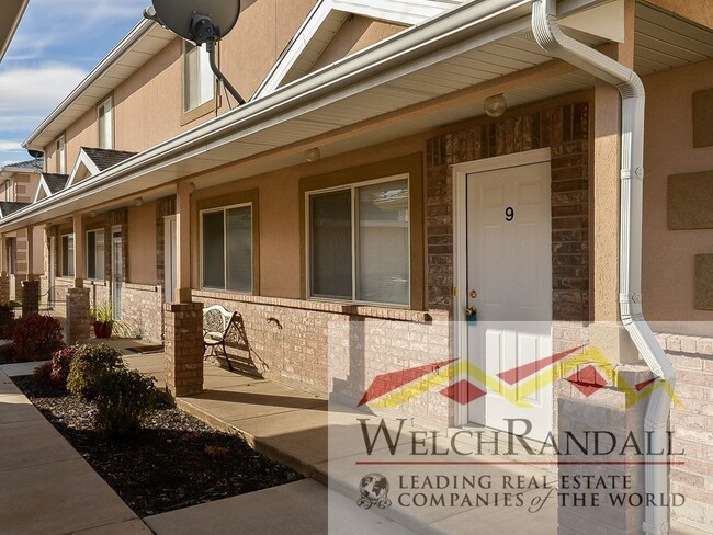 Charming 2 Bed 1.5 Bath Townhome in Harris... - Charming 2 Bed 1.5 Bath Townhome in Harris...