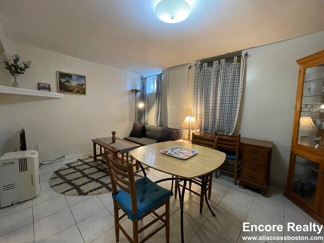 Photo - 56 Hobson St Unit GARDEN