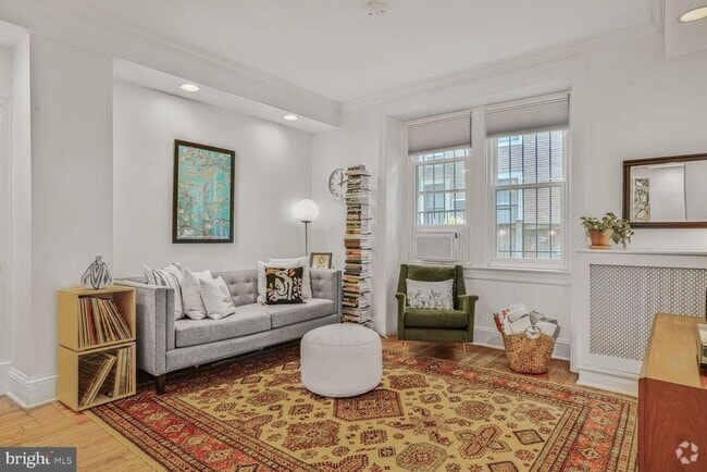 Building Photo - 1901 Columbia Rd NW Unit 105 Rental