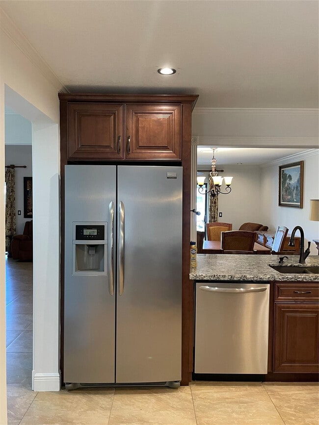 Photo - 449 Deer Crk Lk Pt S Ln