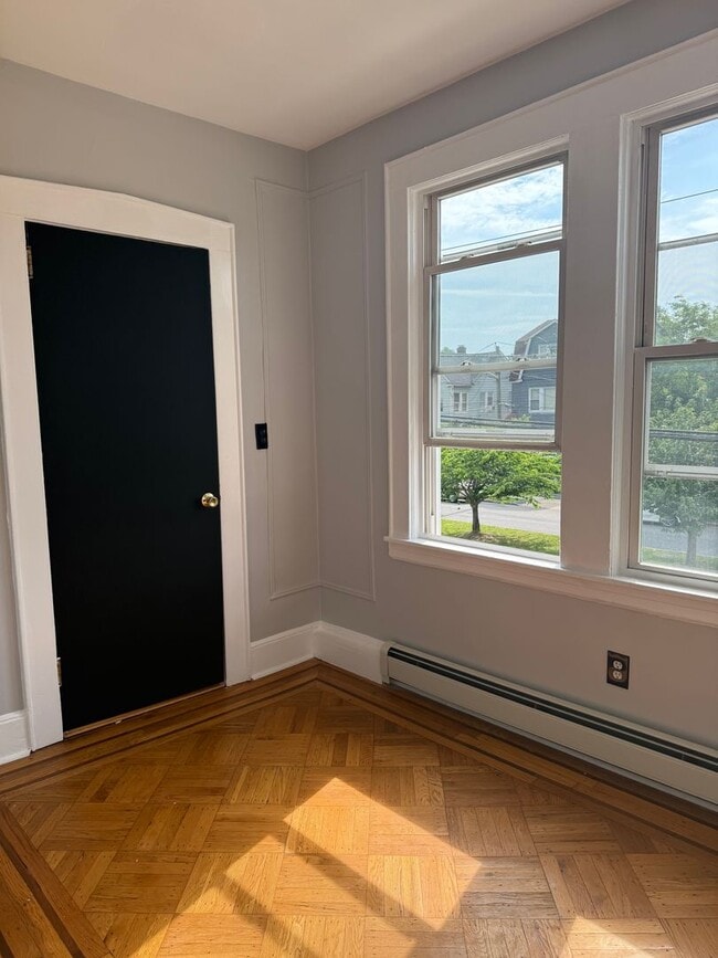 Photo - 253 Ampere Pkwy Unit 2