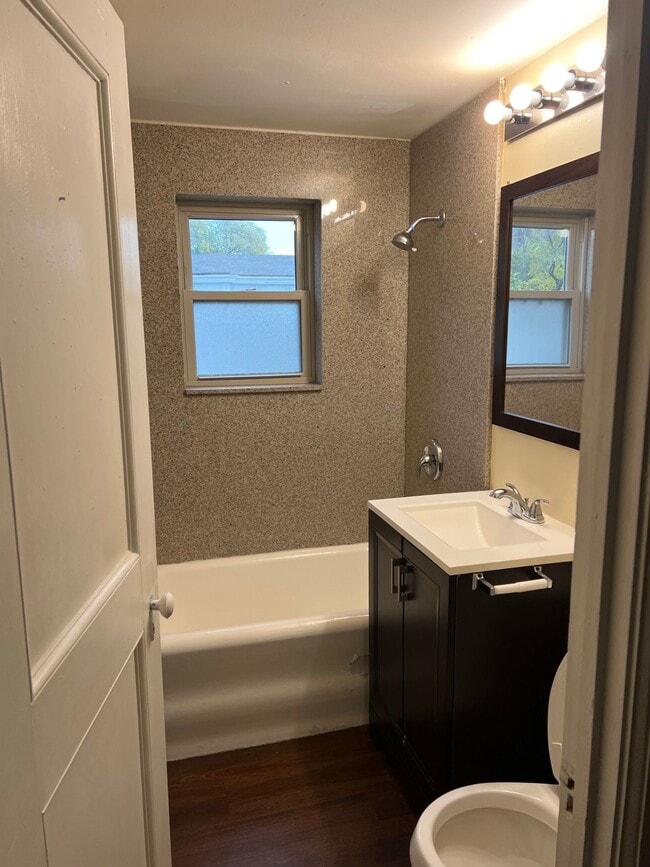 Photo - Whitestone Manor Apartments