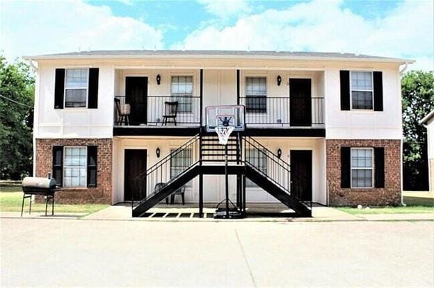 Photo - 620 Race St Townhome