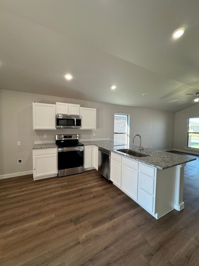 Photo - Brand Newer Construction 3/2/2