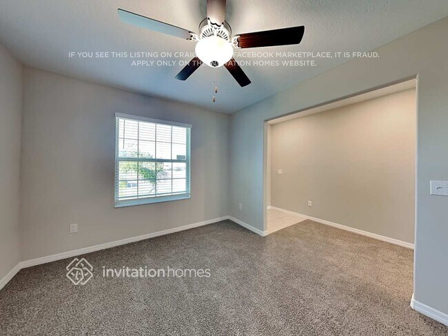 Photo - 8612 37th Ter E