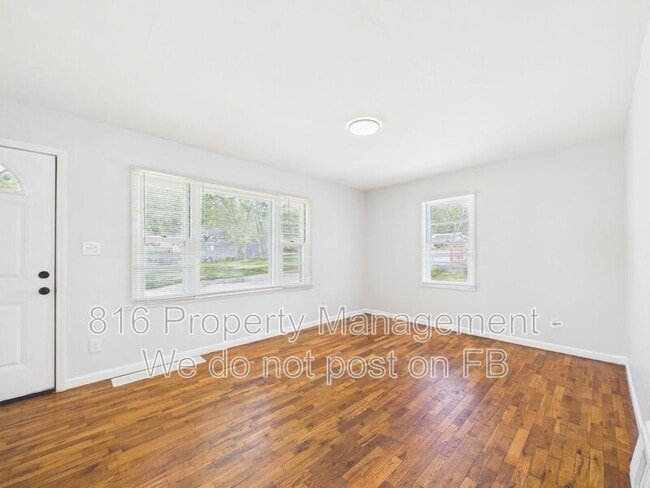 Photo - 10323 East 20th St S