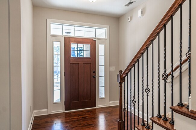 Photo - 100 Wiregrass Ln