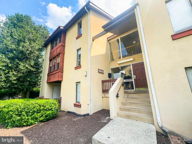 Building Photo - 9641 White Acre Rd Unit A-3 Rental