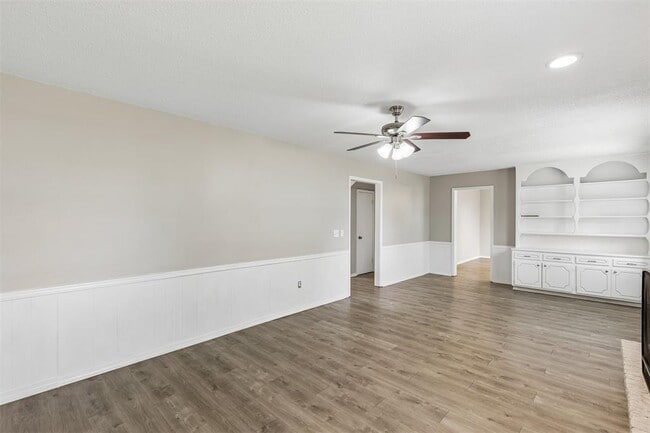 Photo - 5825 NW 72nd St