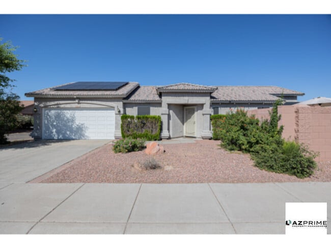 Photo - Exceptional 3/2 Phoenix House- Spacious 3 Bed Retreat!