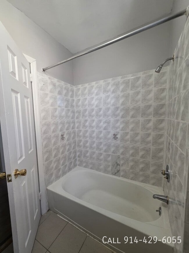 Photo - 139 W Sandford Blvd