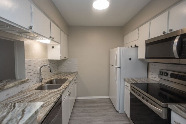 Photo - 4647 Wild Indigo St Unit 355