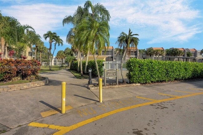 Photo - 230 Lakeview Dr Unidad 206