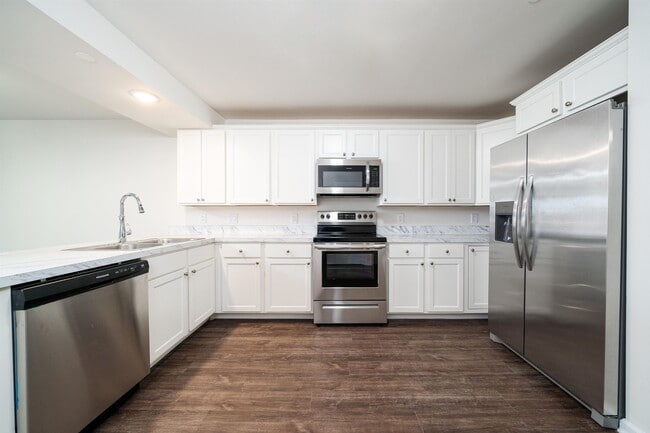 Photo - 162-170 S Orange Ave Unidad 502