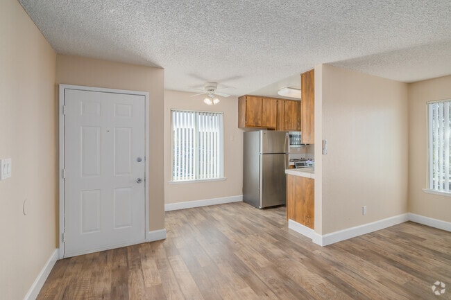 1BR, 1BA - 560SF w/ Brown Cabinets - Dining Room