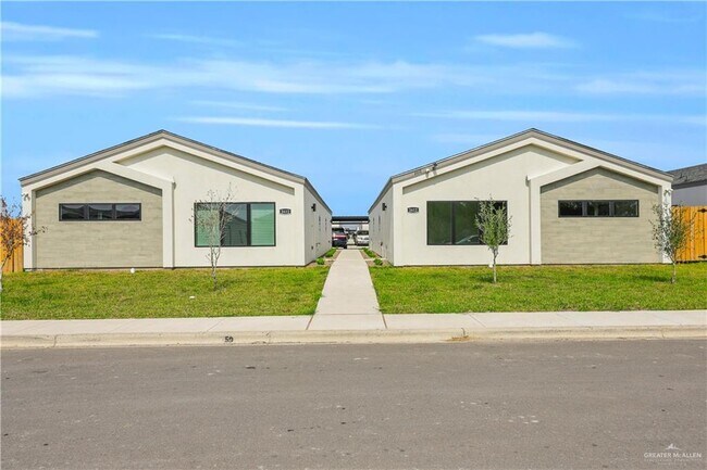 Photo - 23 Robin Rd Unit Apt#3