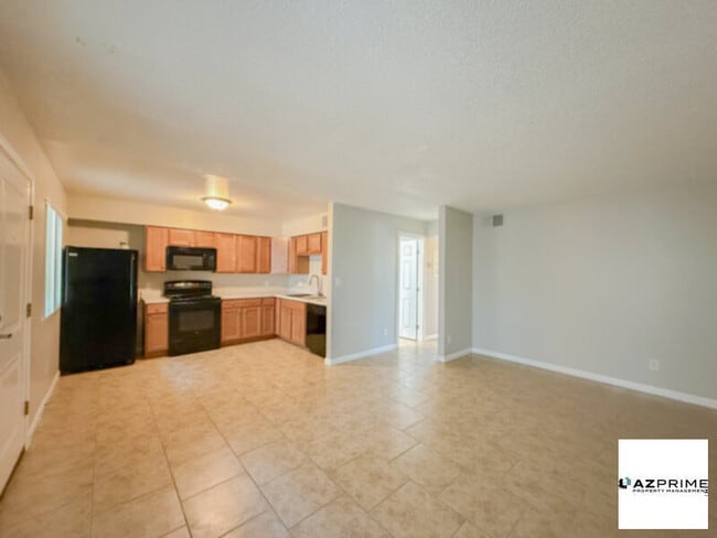 Photo - FREE FIRST MONTH'S RENT MOVE IN SPECIAL! Inviting 2/1 Phoenix Apartment with Modern Comforts!
