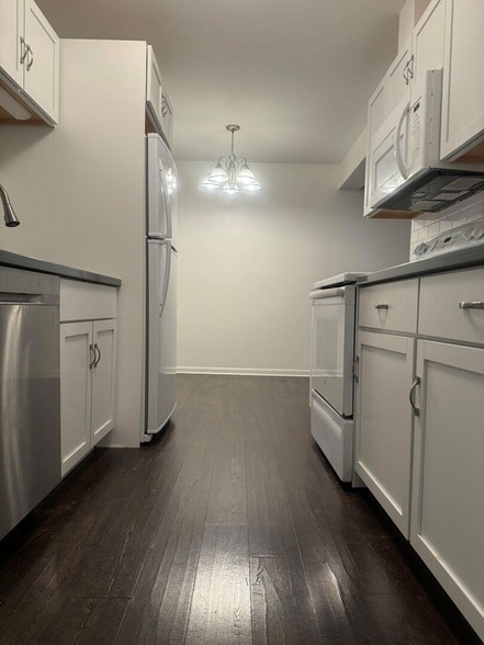 675 Grove Terrace Unit 113