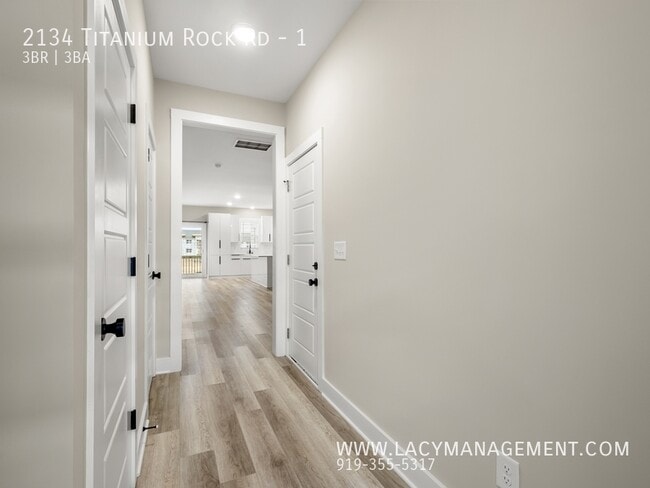 Photo - 2134 Titanium Rock Rd