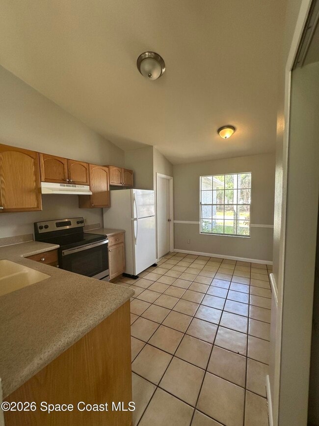 Photo - 1100 Ipswich St NW