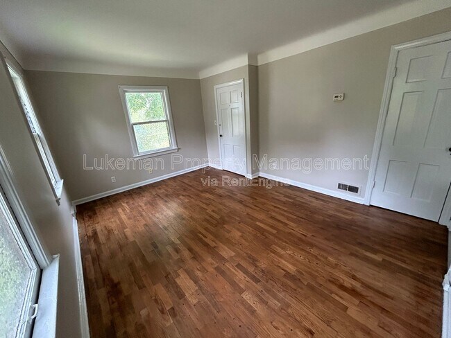 Photo - 1410 Oak St Unit 1