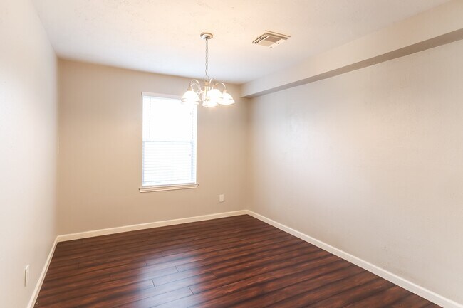 Photo - 21407 Park Downe Ln