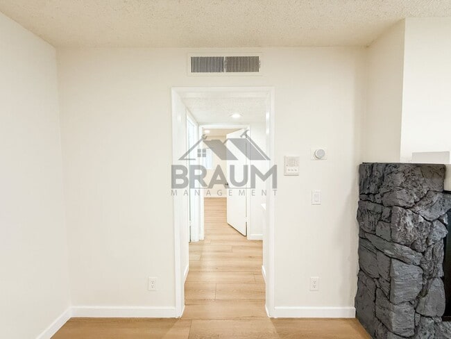 Photo - 13347 Victory Blvd Unit 108