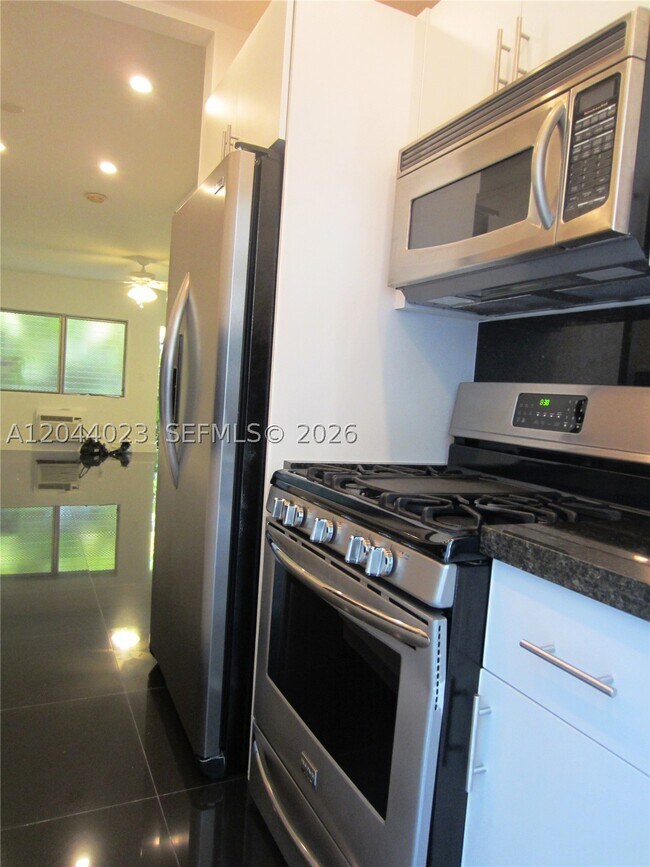 8132 Harding Ave Unit 5
