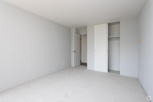 Photo - Lake Meadows Apartments