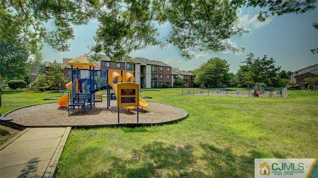 Photo - 433 Danbury Ln Unit 433