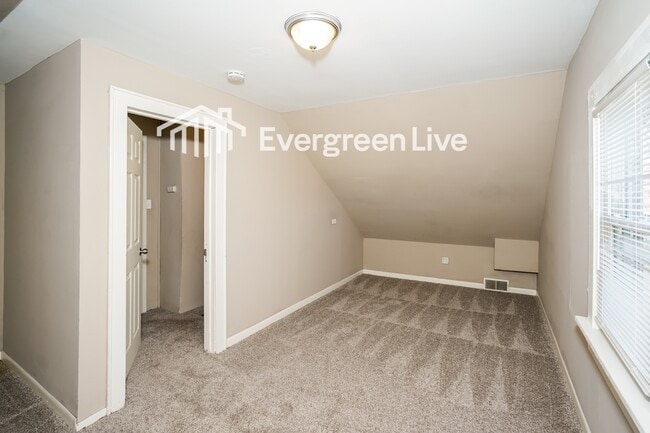 Photo - 2202 S 71st St