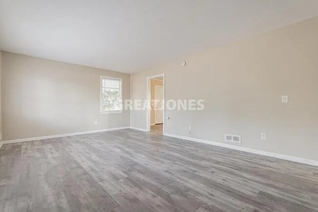 Photo - 2114 Morninglo Ln