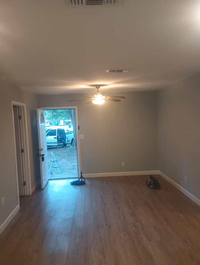 Photo - 1105 N 50th Ave Casa