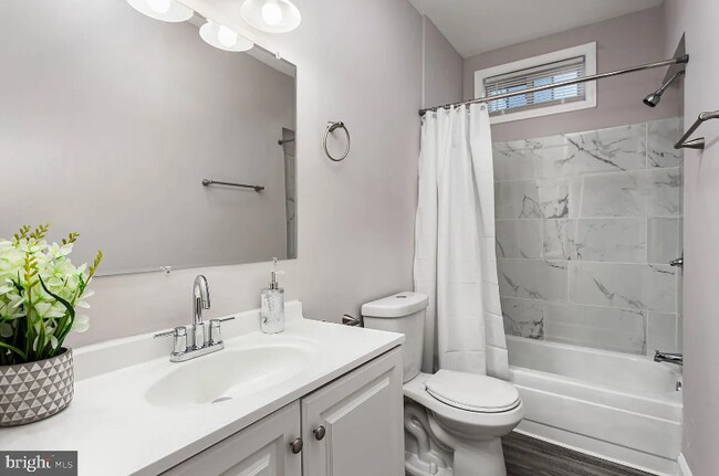 Photo - 428 N Lakewood Ave