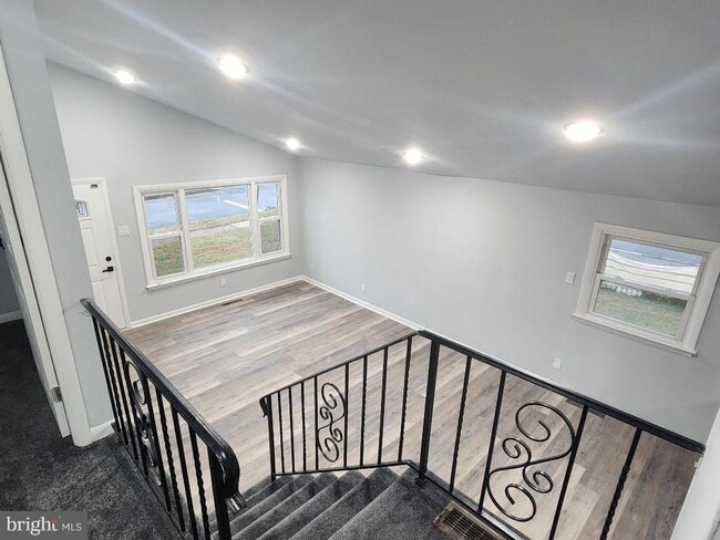 Photo - 5468 Drexel Ave