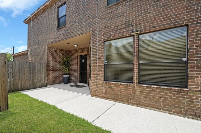 Photo - 15711 Edo Cir