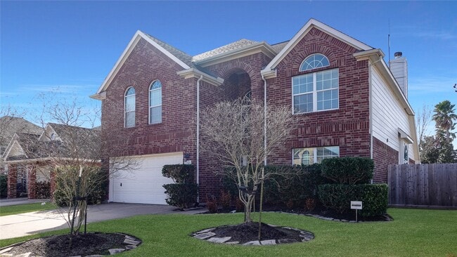 Building Photo - 2202 Drake Falls Dr