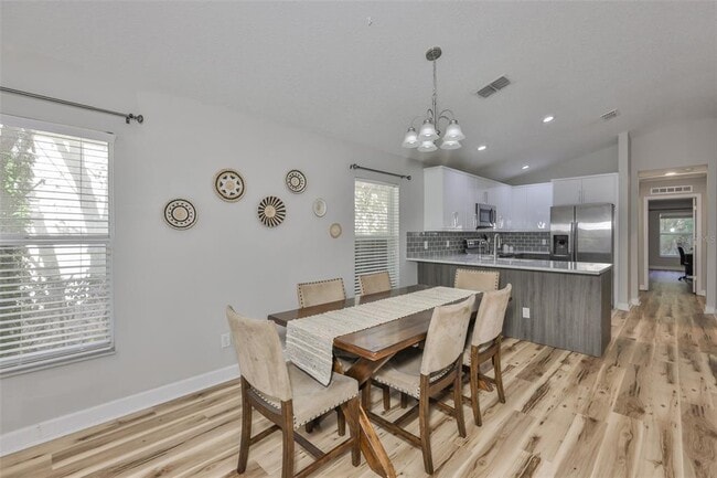 Photo - 2331 W Chestnut St