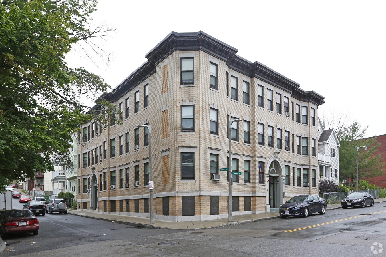 Photo - 69 Glenway St Apartments