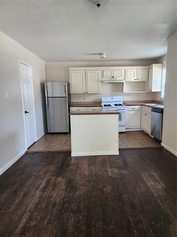 Photo - 200 W Armstrong Ave