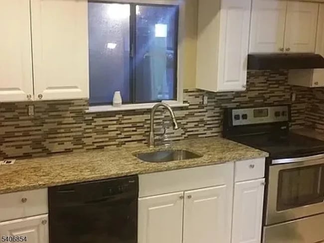 Photo - 124 bluebird drive