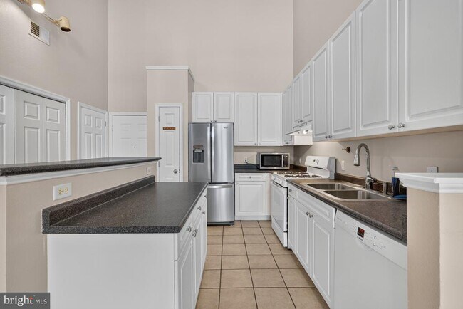 Photo - 501 Hungerford Dr Unit 307