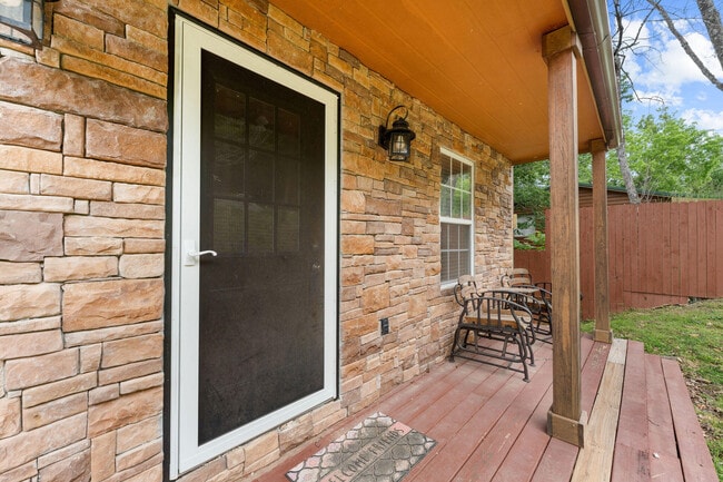 Photo - 721 Shore Rd