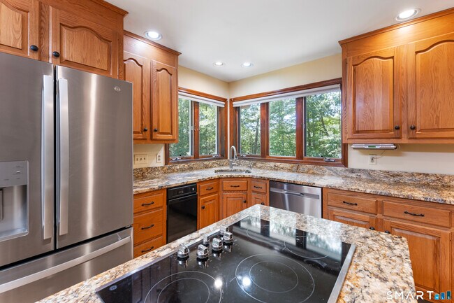 Photo - 202 West Rd