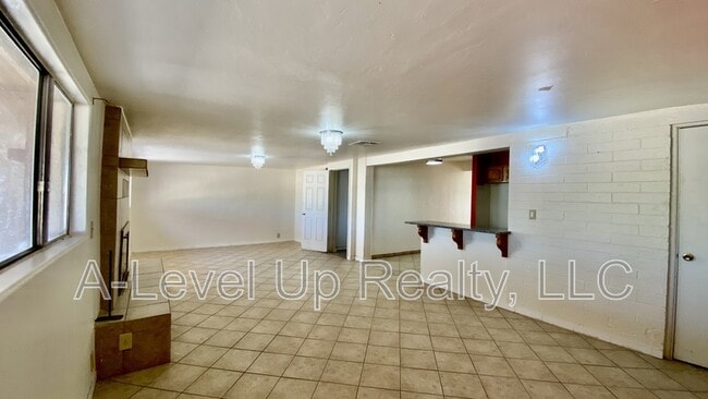 Photo - 700 W Calle Colado