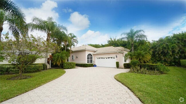 Building Photo - 9025 Long Lake Palm Dr Rental