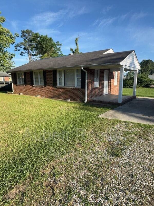 Photo - 3524 Rainbow Rd House