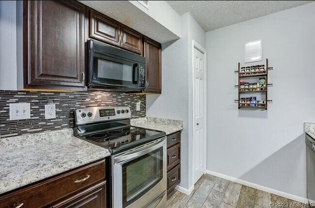1600 Big Tree Rd Unit O 4